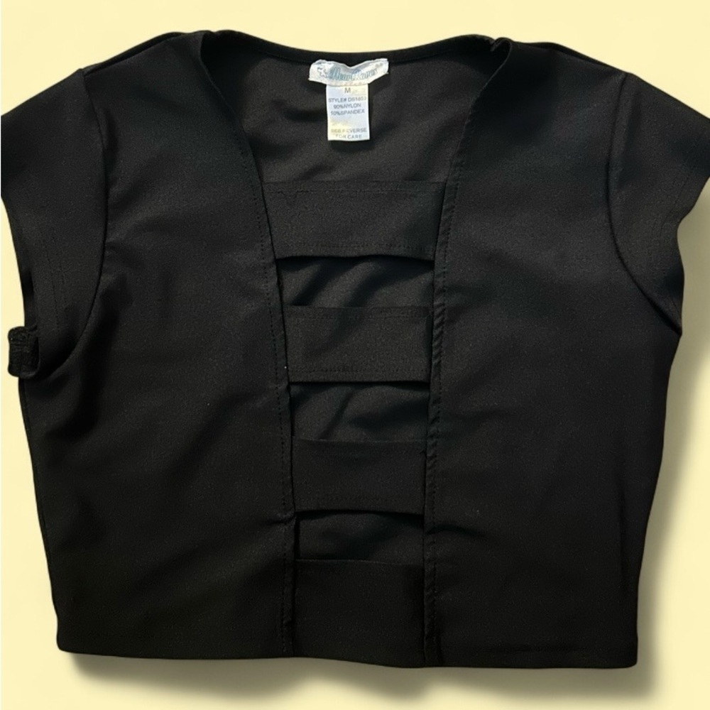 I Heart Raves Black Crop Top Cutout Front Size M Festival Clubwear - Picture 1 of 3